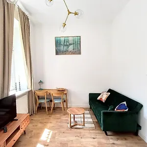 warsaw-concierge-studio-koszykowa.warsawhotelspoland.com/
